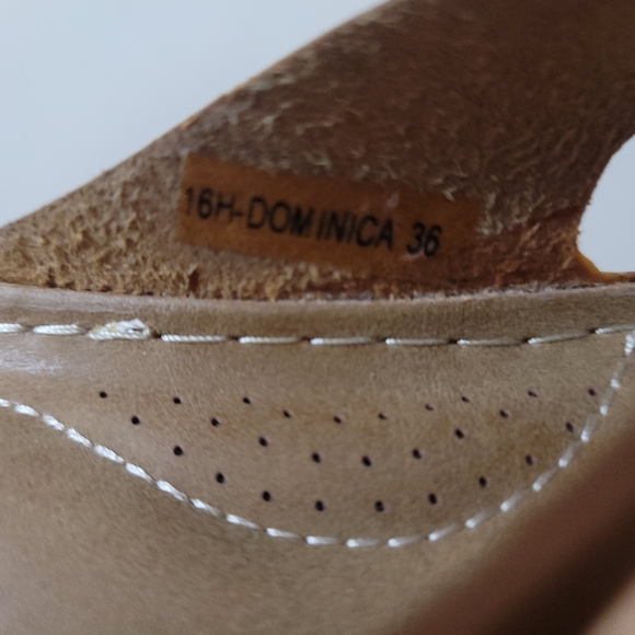 CLN Dominica Women's Slip- on Sandals Size 6 - Picture 7 of 11